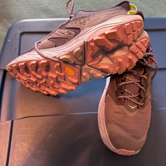 Hoka Kaya hiking shoes size 10.5 - Picture 3 of 4